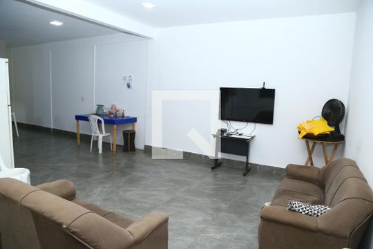 Casa à venda com 5 quartos, 210m² em Vila Jardim Vitoria, Goiânia