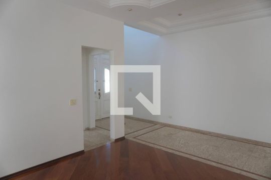 Sala de casa de condomínio para alugar com 4 quartos, 455m² em Residencial Morada dos Lagos, Barueri