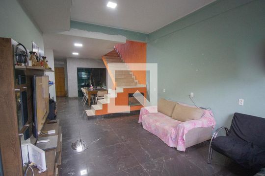 Casa à venda com 4 quartos, 180m² em Qnp 26, Brasília
