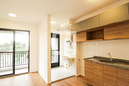 Sala de apartamento para alugar com 2 quartos, 42m² em Vila Santa Edwiges, São Paulo