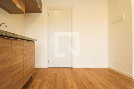 Sala de apartamento para alugar com 2 quartos, 42m² em Vila Santa Edwiges, São Paulo
