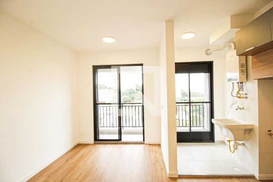 Sala de apartamento para alugar com 2 quartos, 42m² em Vila Santa Edwiges, São Paulo