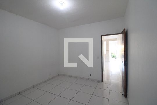 Quarto de casa para alugar com 1 quarto, 50m² em Jardim Novo Horizonte, São Paulo