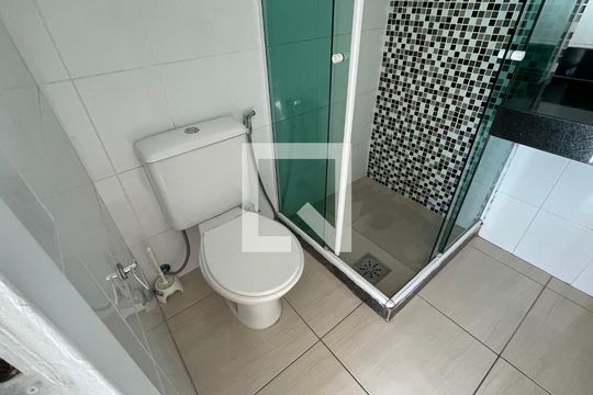 Banheiro da Suíte de casa de condomínio à venda com 3 quartos, 95m² em Freguesia (ilha do Governador), Rio de Janeiro