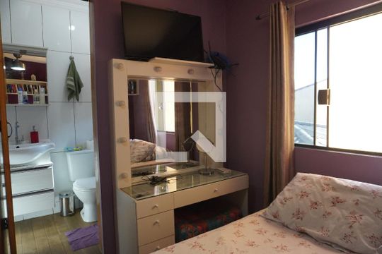 Casa à venda com 5 quartos, 239m² em Cidade Líder, São Paulo