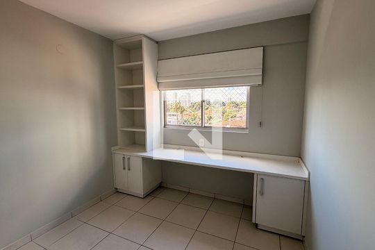 Quarto 1  de apartamento para alugar com 2 quartos, 72m² em Parque Amazonia, Goiânia
