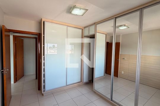Suíte de apartamento para alugar com 2 quartos, 72m² em Parque Amazonia, Goiânia