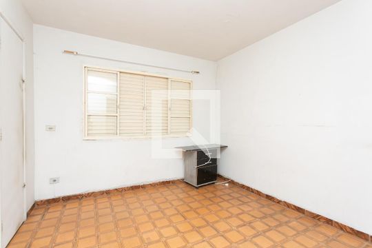 Quarto 1  de casa para alugar com 3 quartos, 120m² em Vila Regina, São Paulo