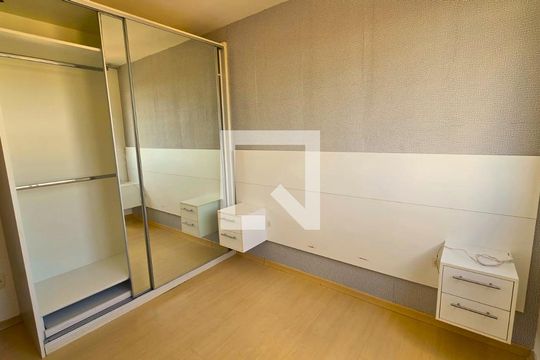 Quarto de apartamento à venda com 2 quartos, 50m² em Fernão Dias, Belo Horizonte