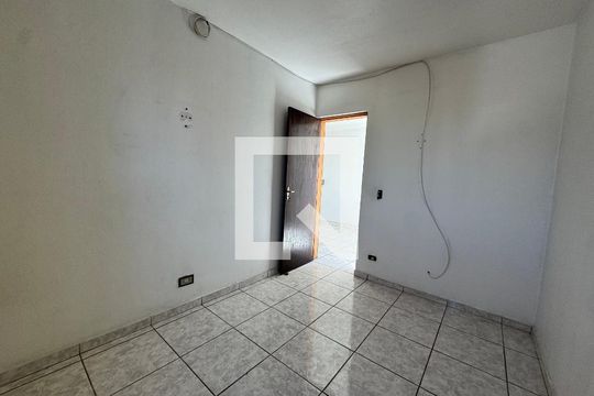 Quarto 1 de apartamento para alugar com 2 quartos, 50m² em São Pedro, Osasco