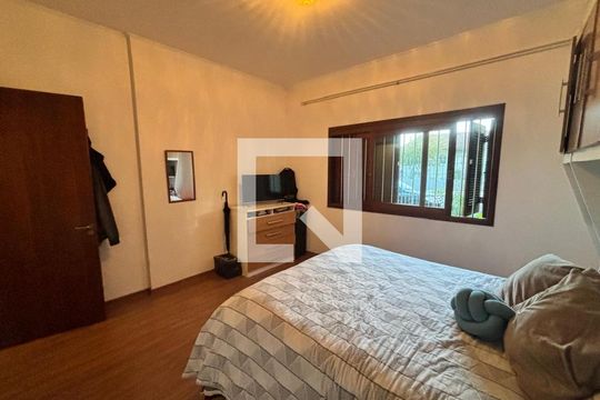 Casa à venda com 4 quartos, 200m² em Rio Branco, São Leopoldo