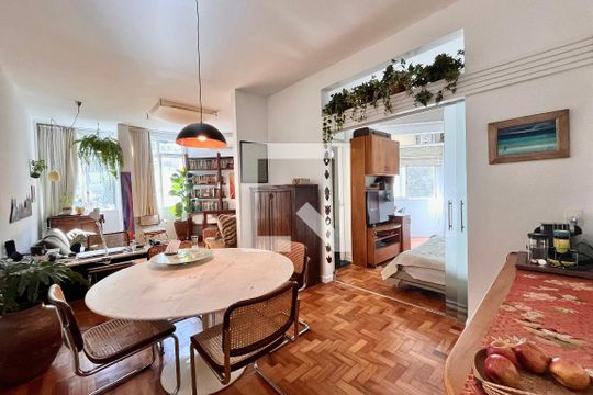 Sala  de apartamento à venda com 1 quarto, 68m² em Jardim Botânico, Rio de Janeiro