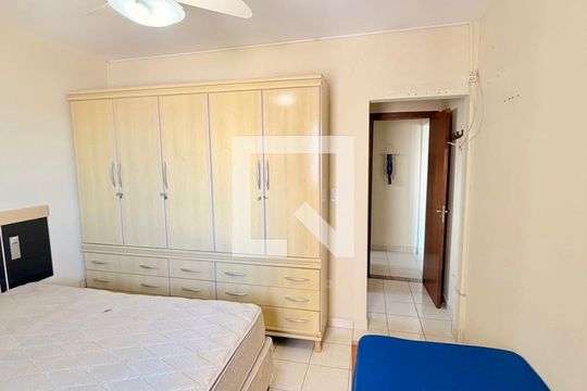 Quarto 2 de apartamento para alugar com 2 quartos, 57m² em Guilhermina, Praia Grande