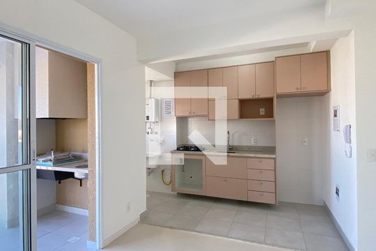 Sala - Cozinha de apartamento para alugar com 2 quartos, 50m² em Vila Osasco, Osasco