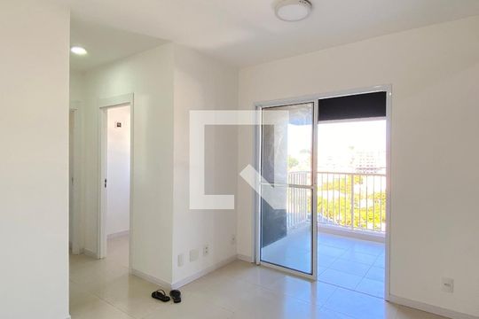 Sala - Cozinha de apartamento para alugar com 2 quartos, 50m² em Vila Osasco, Osasco