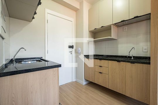 Sala/Cozinha de apartamento para alugar com 1 quarto, 24m² em Pinheiros, São Paulo