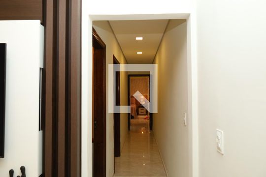 Sala de casa à venda com 3 quartos, 224m² em Vila Brasil, São Paulo