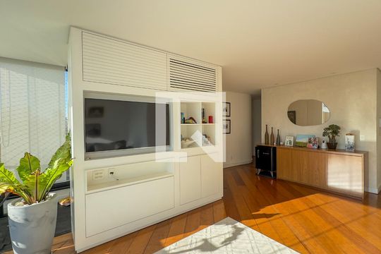 Sala de apartamento para alugar com 4 quartos, 260m² em Cidade Monções, São Paulo