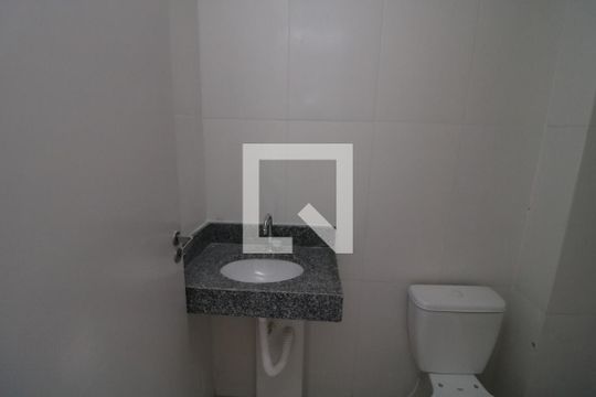 Banheiro de kitnet/studio à venda com 1 quarto, 27m² em Vila Alpina, São Paulo