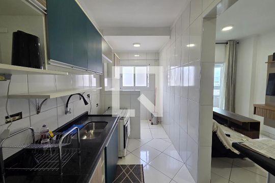 Cozinha de apartamento para alugar com 1 quarto, 42m² em Vila Assuncao, Praia Grande