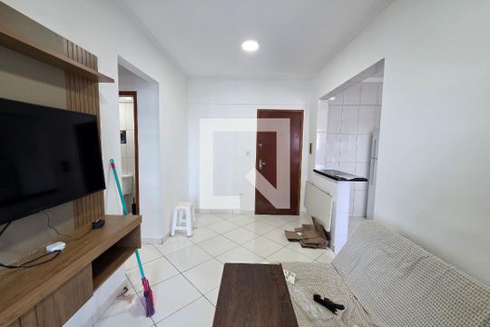 Sala de apartamento para alugar com 1 quarto, 42m² em Vila Assuncao, Praia Grande