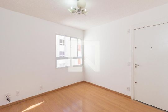 Sala de apartamento para alugar com 2 quartos, 45m² em Estância Jaraguá, São Paulo