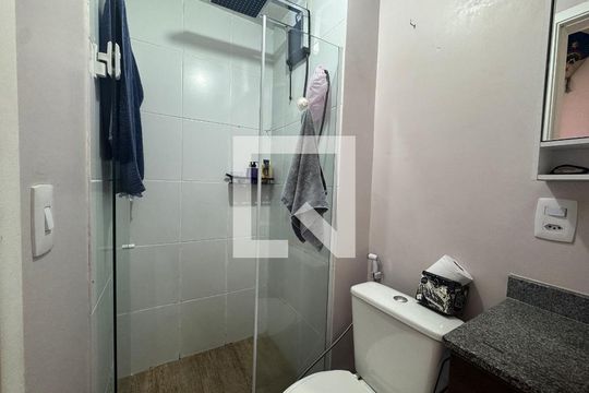 Banheiro 2 de apartamento à venda com 2 quartos, 60m² em Novo Osasco, Osasco