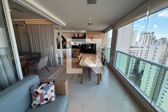 Apartamento à venda com 3 quartos, 200m² em Campo Belo, São Paulo