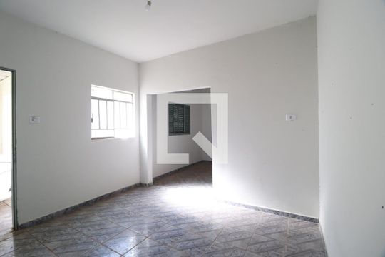 Sala 1 de casa para alugar com 3 quartos, 96m² em Osvaldo Rezende, Uberlândia