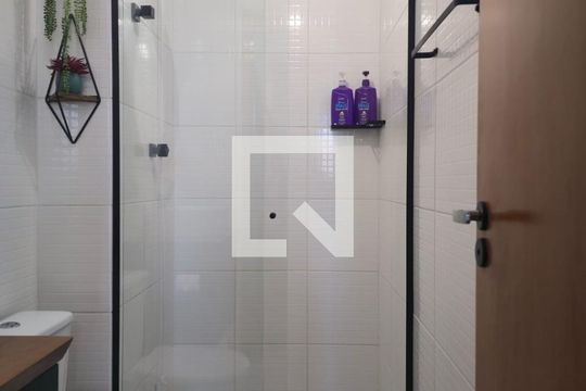 Banheiro  de apartamento para alugar com 1 quarto, 34m² em Vila Galvão, Guarulhos