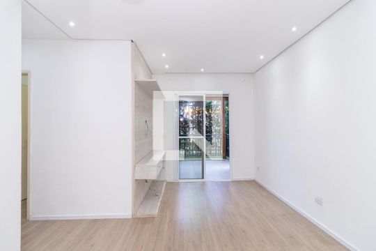 Sala de apartamento para alugar com 3 quartos, 75m² em Cidade Líder, São Paulo
