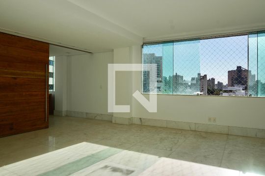 Sala  de apartamento à venda com 4 quartos, 135m² em Cruzeiro, Belo Horizonte