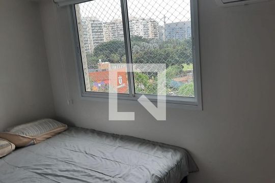Quarto de apartamento para alugar com 3 quartos, 90m² em Barra da Tijuca, Rio de Janeiro