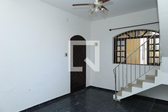 Casa à venda com 3 quartos, 180m² em Jardim Helena, São Paulo