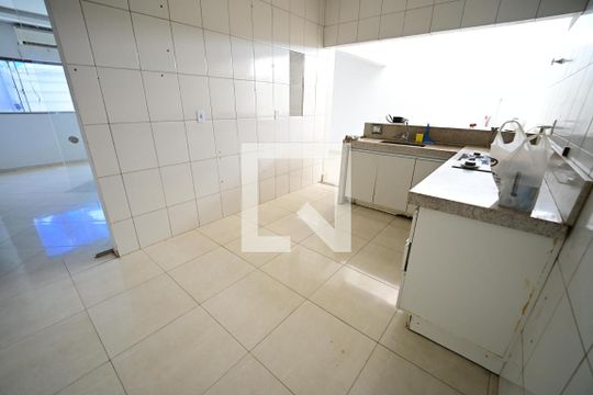 Casa para alugar com 3 quartos, 160m² em Jardim Presidente, Goiânia