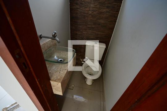 Casa para alugar com 3 quartos, 160m² em Jardim Presidente, Goiânia