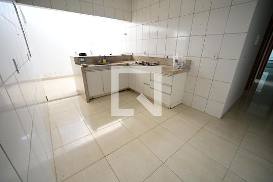 Casa para alugar com 3 quartos, 160m² em Jardim Presidente, Goiânia