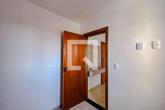 Quarto de apartamento para alugar com 1 quarto, 30m² em Vila Carrão, São Paulo