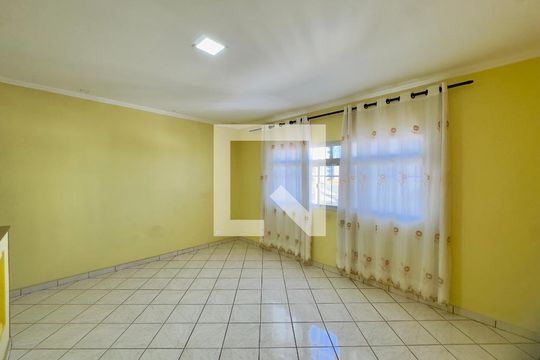 Sala 2 de casa à venda com 6 quartos, 223m² em Jardim Leda, Guarulhos