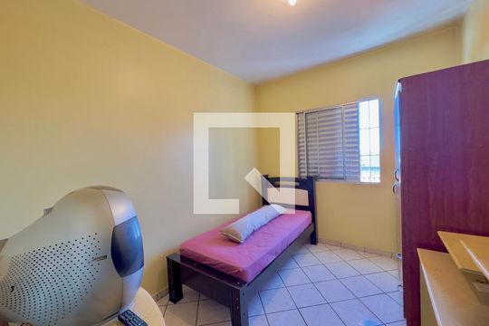 Quarto 1 de casa à venda com 6 quartos, 223m² em Jardim Leda, Guarulhos