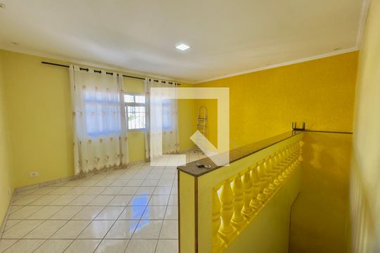 Sala 2 de casa à venda com 6 quartos, 223m² em Jardim Leda, Guarulhos