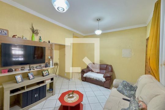 Sala 1 de casa à venda com 6 quartos, 223m² em Jardim Leda, Guarulhos