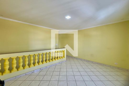 Sala 2 de casa à venda com 6 quartos, 223m² em Jardim Leda, Guarulhos