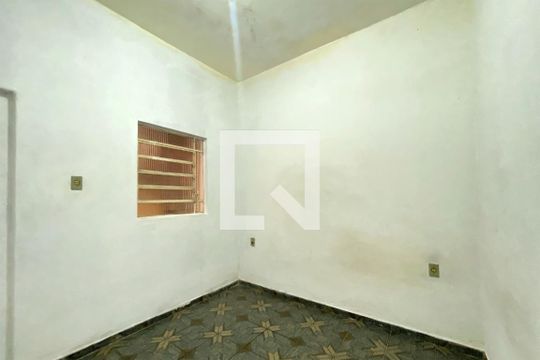 Quarto 1 de casa para alugar com 2 quartos, 360m² em Alpes, Belo Horizonte