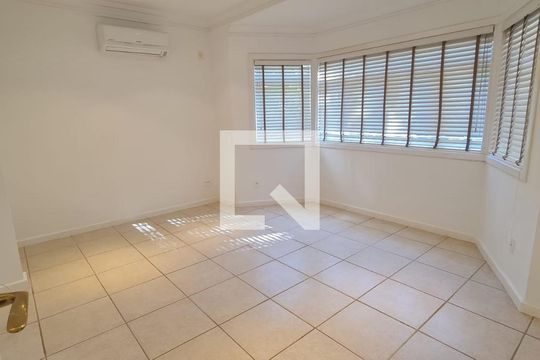 Quarto de casa de condomínio à venda com 4 quartos, 365m² em Loteamento Alphaville Campinas, Campinas