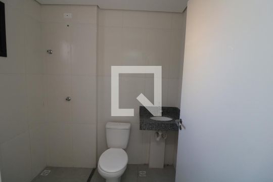 Banheiro de kitnet/studio à venda com 1 quarto, 23m² em Vila Alpina, São Paulo