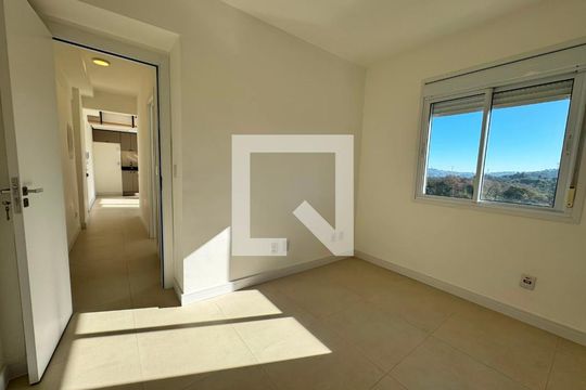 Quarto de apartamento à venda com 2 quartos, 56m² em Cavalhada, Porto Alegre