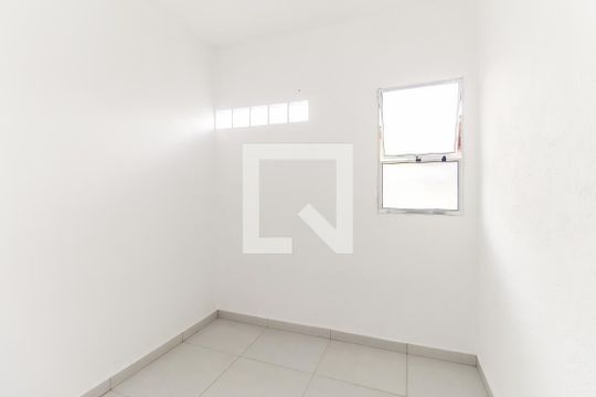 Quarto 2 de casa para alugar com 2 quartos, 45m² em Conjunto Residencial José Bonifácio, São Paulo
