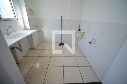 Cozinha/Área de serviço de apartamento para alugar com 2 quartos, 49m² em Residencial Aquários Ii, Goiânia