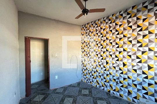 Casa para alugar com 2 quartos, 160m² em Rocha Miranda, Rio de Janeiro